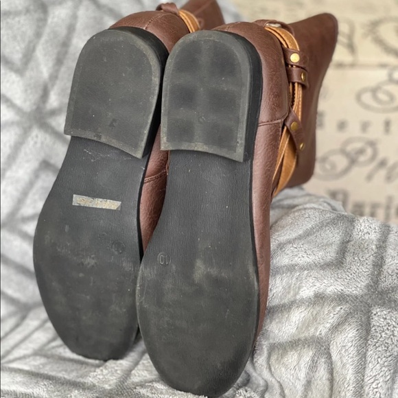 Brown boots - Picture 4 of 4